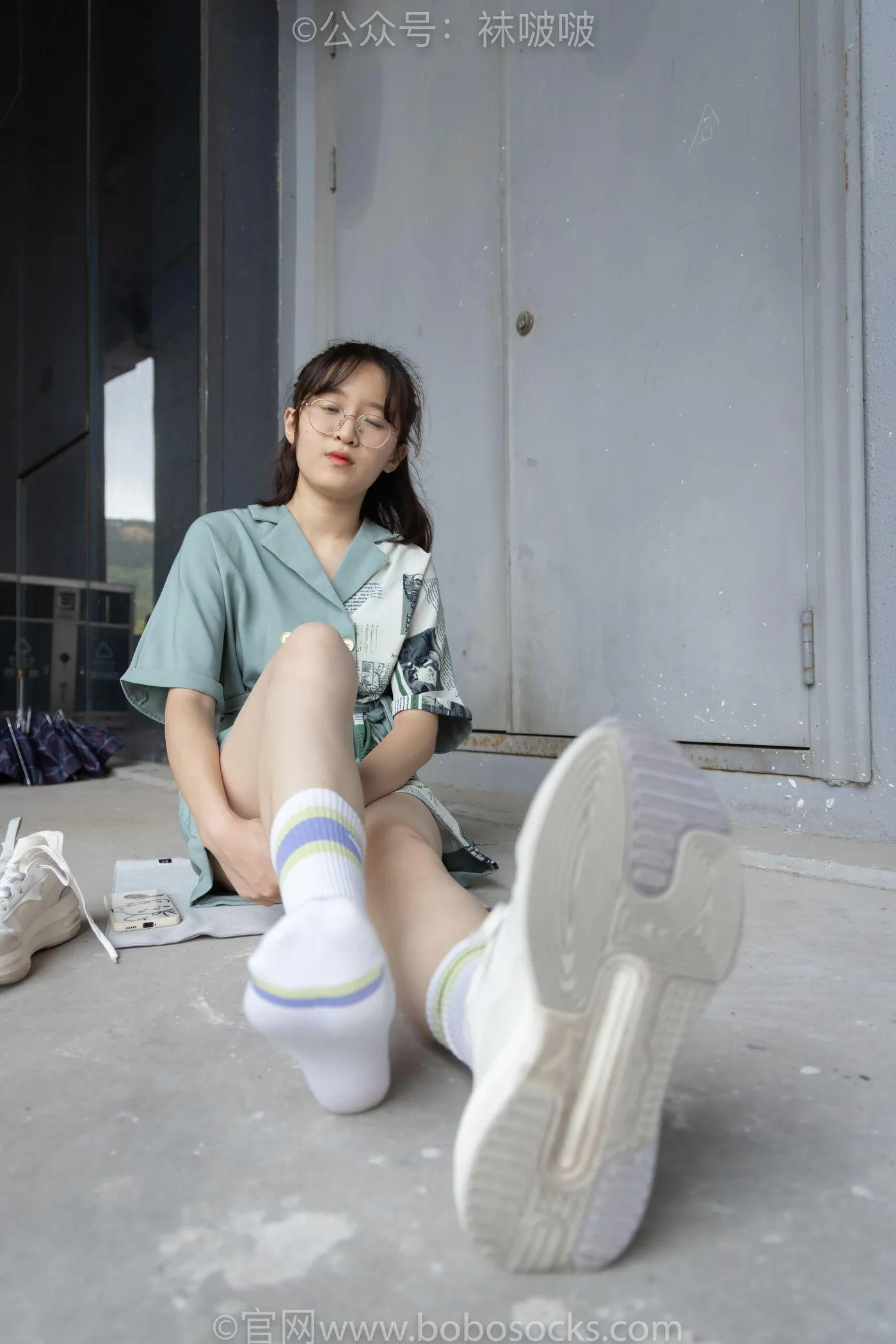 [BoBoSocks袜啵啵]NO.025 熊熊-安踏运动鞋、白色棉袜（踩脏）、裸足 [146P]插图5